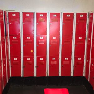 lockerroomsauna (1) lockerroomsauna (1)