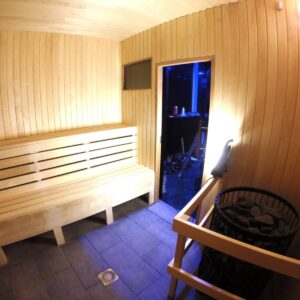 lockerroomsauna (2) lockerroomsauna (2)